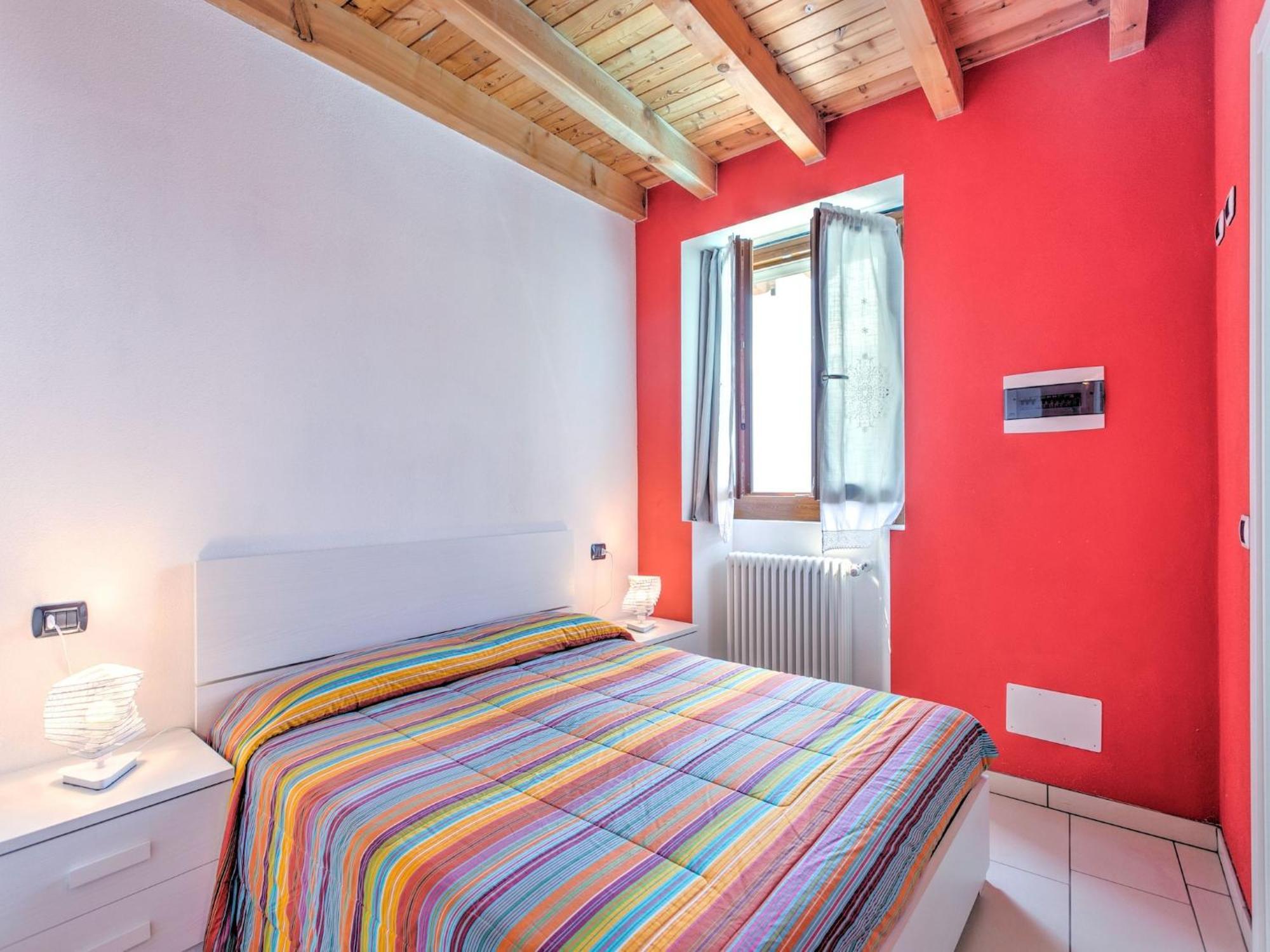 Ferienwohnung Wonderful Flat With Swimming Pool Lift And Garden Gravedona Exterior foto