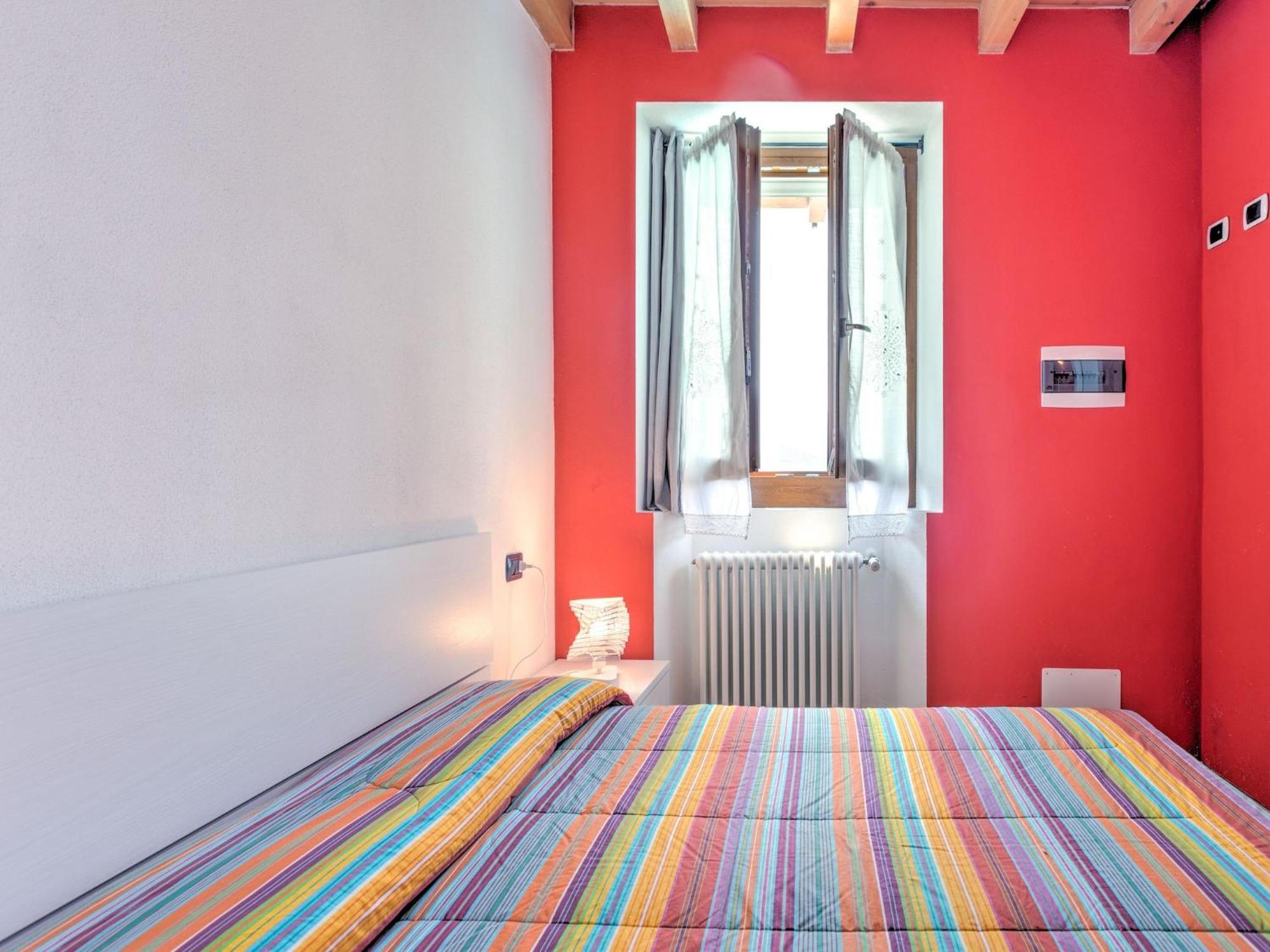 Ferienwohnung Wonderful Flat With Swimming Pool Lift And Garden Gravedona Exterior foto