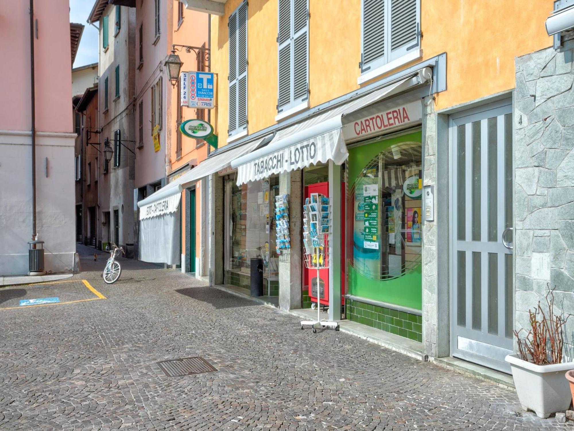 Ferienwohnung Wonderful Flat With Swimming Pool Lift And Garden Gravedona Exterior foto