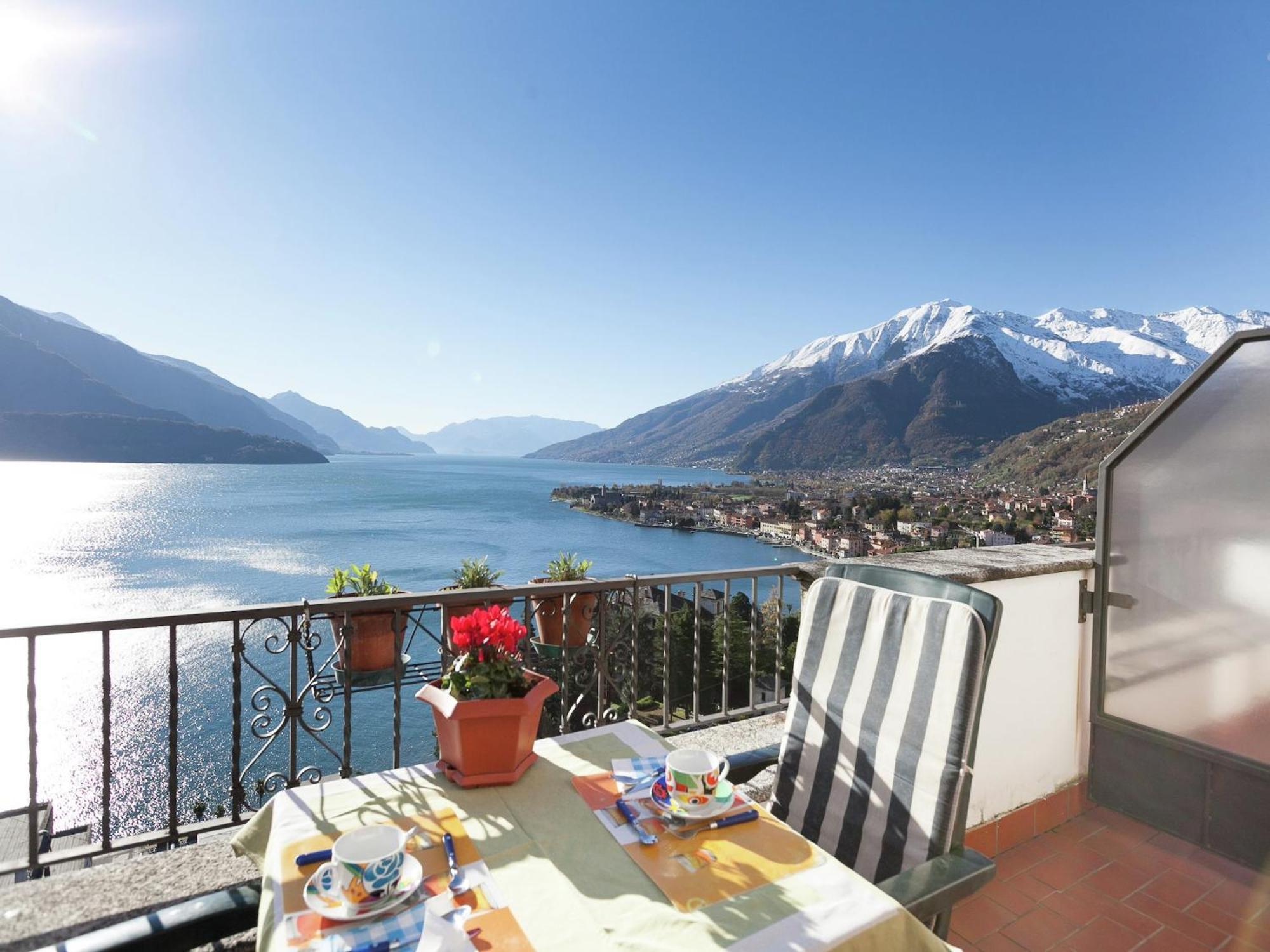 Ferienwohnung Wonderful Flat With Swimming Pool Lift And Garden Gravedona Exterior foto