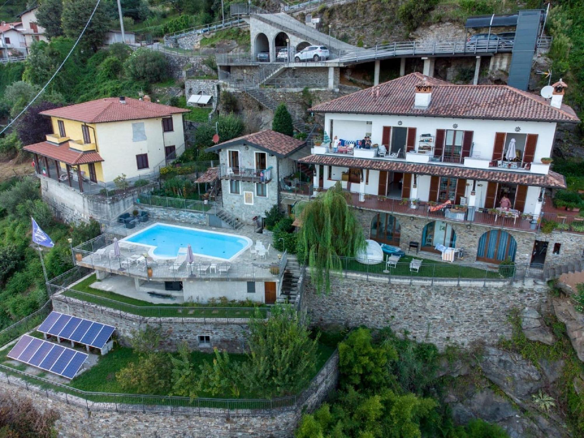 Ferienwohnung Wonderful Flat With Swimming Pool Lift And Garden Gravedona Exterior foto